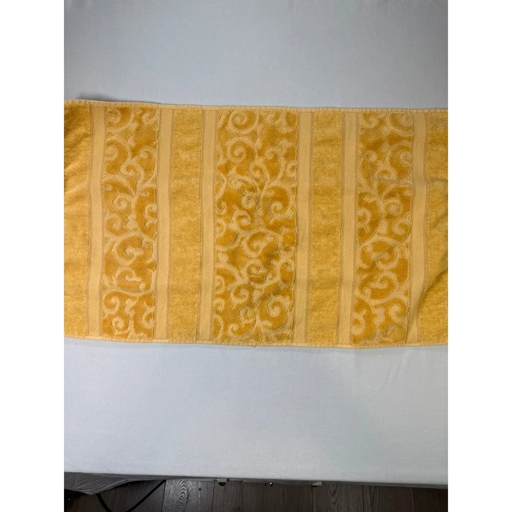 Imperial Scroll Yellow Cotton Bath Towel Set Embossed Jacquard 2 Piece